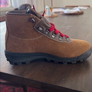 Women’s Vasque Goretex Hiking Boots
